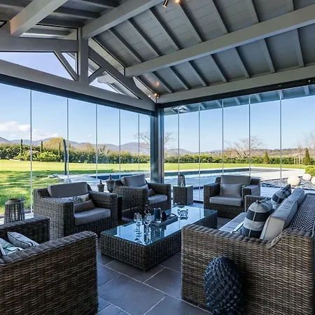 Вилла Beautiful Basque With Pool & Mountain Views In