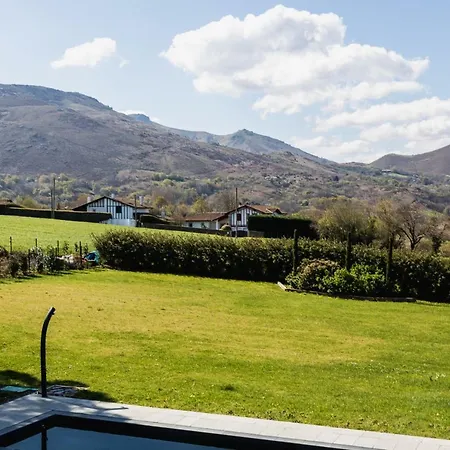 Beautiful Basque With Pool & Mountain Views In