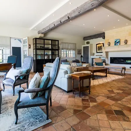 Вилла Beautiful Basque With Pool & Mountain Views In