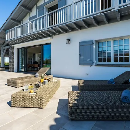Beautiful Basque With Pool & Mountain Views In * Аскен