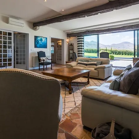 Вилла Beautiful Basque With Pool & Mountain Views In *