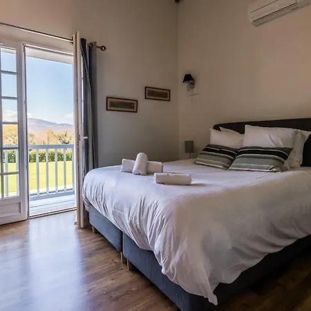 Beautiful Basque With Pool & Mountain Views In